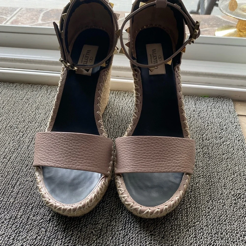 Valentino Garavani Blush Wedge Espadrilles - Picture 3 of 6